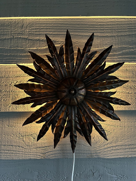 Image 1 of Lampe murale en forme de soleil Mid Century