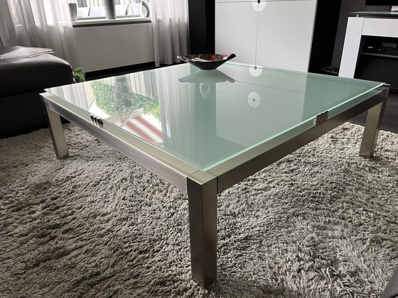 Image 1 of Table basse en verre sablé