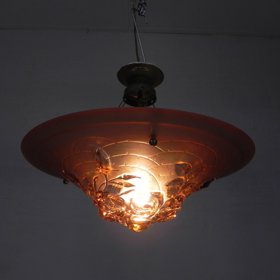 Image 1 of Lampe suspendue Art Déco, bol en verre avec rose en relief, années 1930