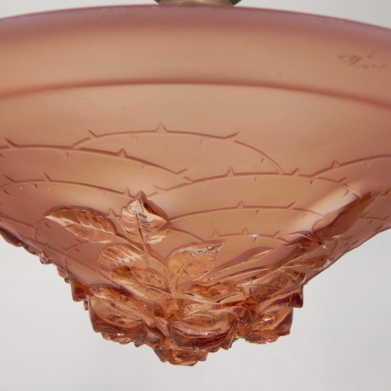 Image 1 of Lampe suspendue Art Déco, bol en verre avec rose en relief, années 1930