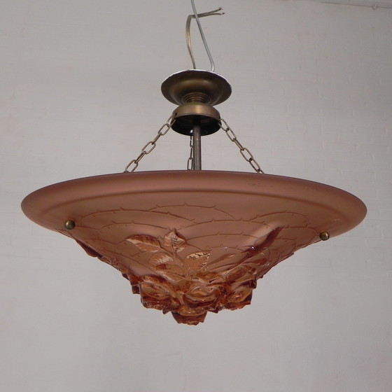 Image 1 of Lampe suspendue Art Déco, bol en verre avec rose en relief, années 1930