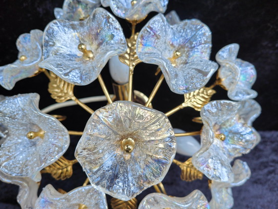 Image 1 of Plafonnier de Murano avec 19 fleurs en verre irisé