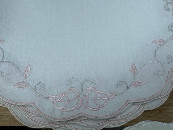 Image 1 of Vintage Set de 75 serviettes brodées