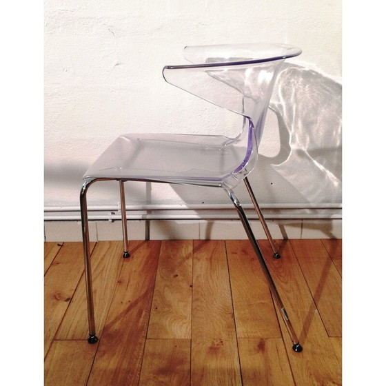 Image 1 of Chaise vintage en plastique transparent