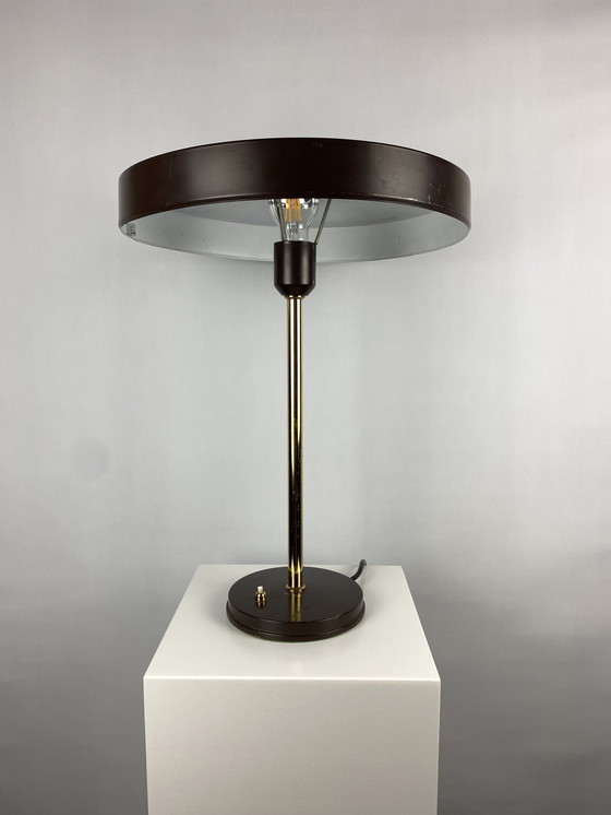 Image 1 of Une des quatre lampes de table marron et or Timor 69 par Louis Kalff pour Philips 1970