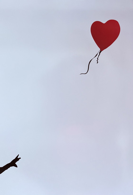 Image 1 of Banksy : "Fille avec ballon". Grand format.