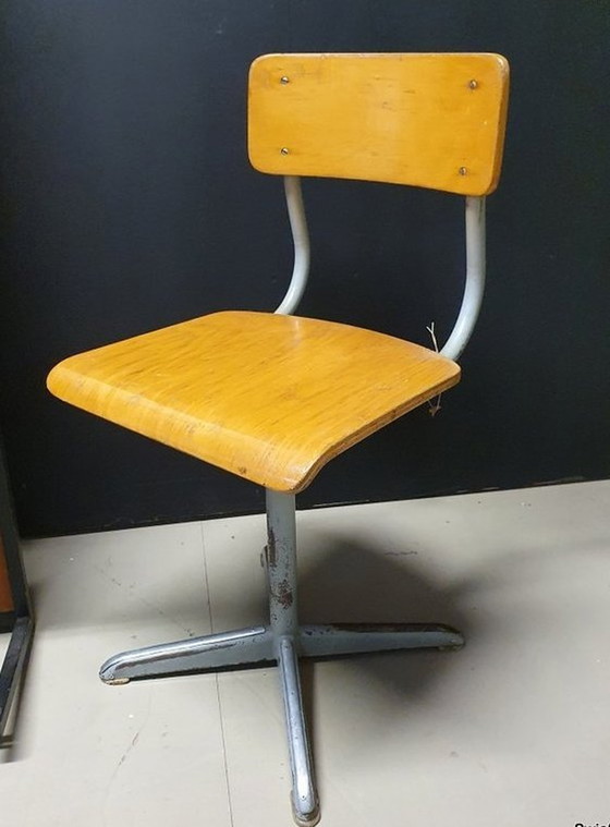 Image 1 of 13040 Industrial Grey Chair Chaise d'école