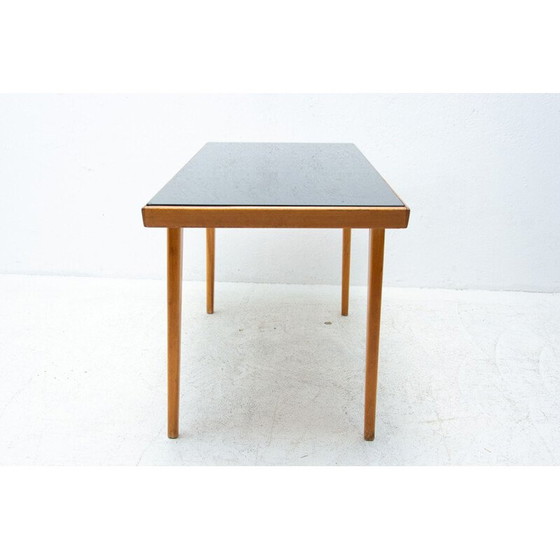 Image 1 of Table basse vintage en verre opaxite et bois par Interiér Praha, Tchécoslovaquie 1960