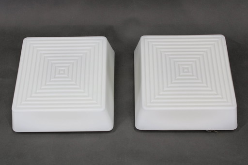 Paire de plafonniers carrés en verre laiteux, Tchécoslovaquie, années 1970