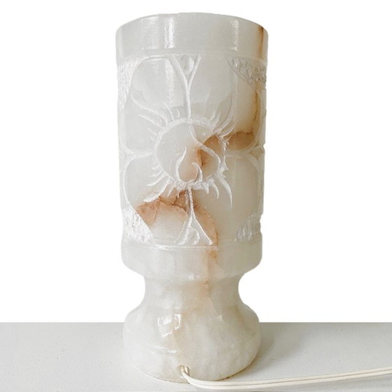 Image 1 of Lampe à poser vintage en pierre naturelle d'albâtre