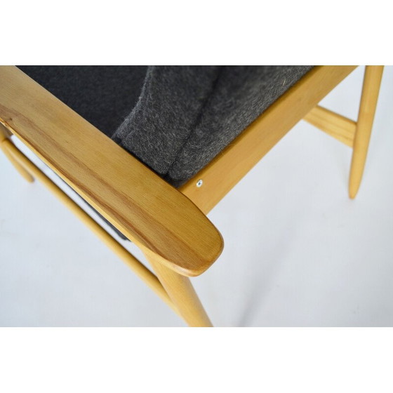 Image 1 of Fauteuil Ąžuolas vintage en feutre et bois de hêtre par Valerija Ema Cukermanienė pour Vilniaus Baldų Kombinatas, 1960s.