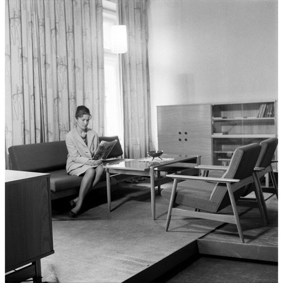 Image 1 of Fauteuil Ąžuolas vintage en feutre et bois de hêtre par Valerija Ema Cukermanienė pour Vilniaus Baldų Kombinatas, 1960s.