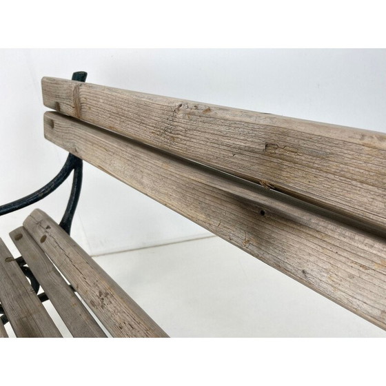 Image 1 of Banc massif en fonte et bois du Mid Century