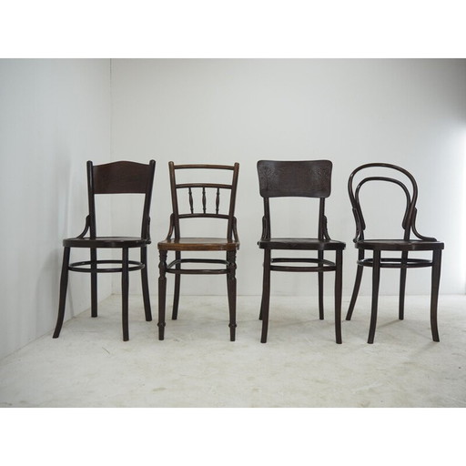 Ensemble de 4 chaises de salle à manger vintage par Thonet, années 1920