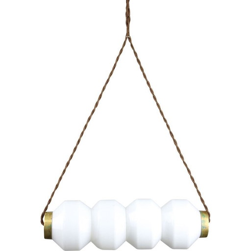 Lampe suspendue en opaline et laiton du Mid Century