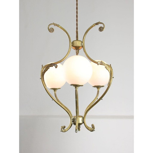 Lustre vintage en laiton et verre opalin, Italie 1920