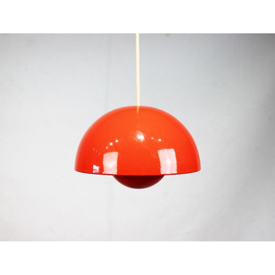 Image 1 of Lampe suspendue vintage à pot de fleur rouge modèle VP1 par Verner Panton, 1968