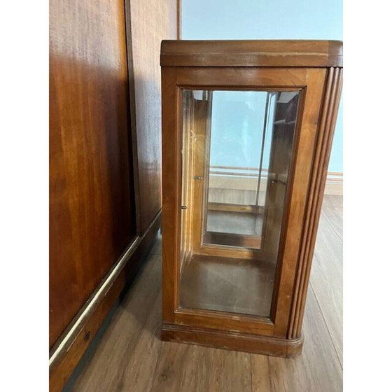 Image 1 of Paire de vitrines vintage en bois avec verre biseauté