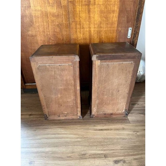 Image 1 of Paire de vitrines vintage en bois avec verre biseauté