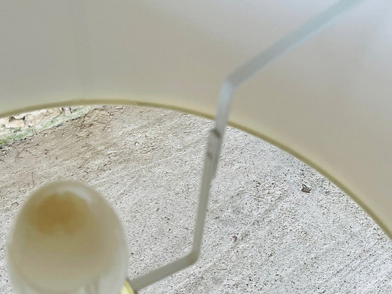 Image 1 of Vintage, Lampadaire avec décor en laiton doré, 1960S