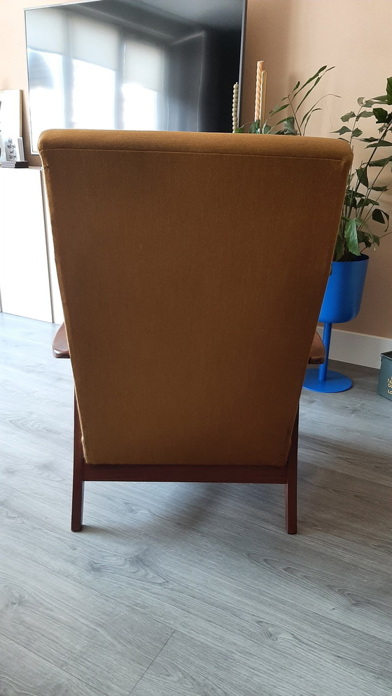 Image 1 of Fauteuil vintage jaune ocre