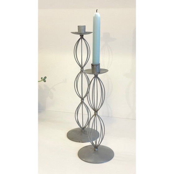 Image 1 of Paire de bougeoirs vintage en métal gris patiné, 2000