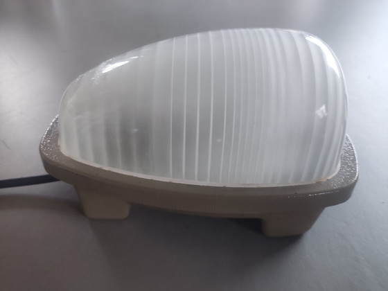 Image 1 of Lampe vintage en holophane