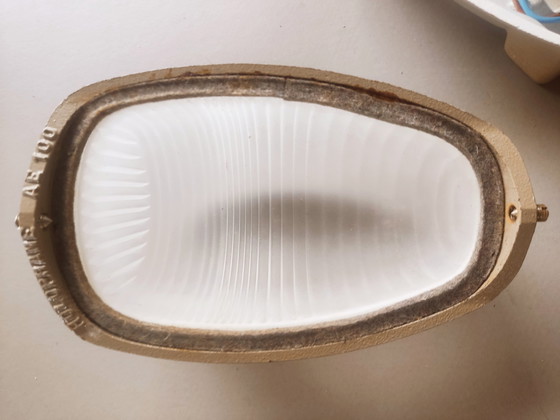 Image 1 of Lampe vintage en holophane