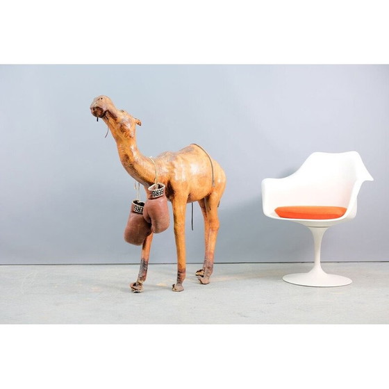 Image 1 of Sculpture vintage de chameau en peau de vache, 1960