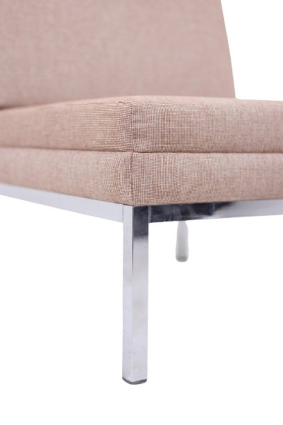 Image 1 of Florence Knoll Pour Knoll. Chauffeuse. Années 1970.