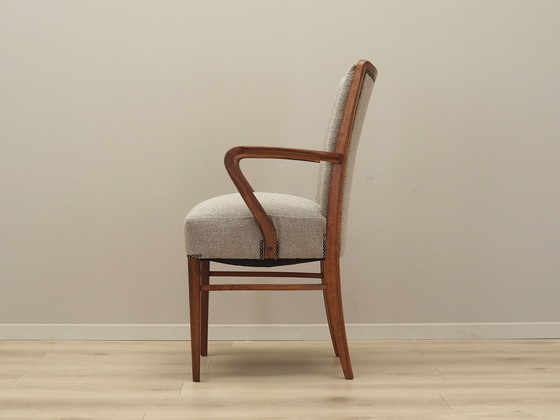 Image 1 of Chaise en noyer, Design danois, 1970S, Production : Danemark