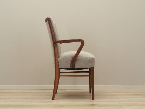 Image 1 of Chaise en noyer, Design danois, 1970S, Production : Danemark