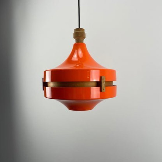 Image 1 of Lampe pendante scandinave en forme d'ovni - Plexiglas orange, 1970