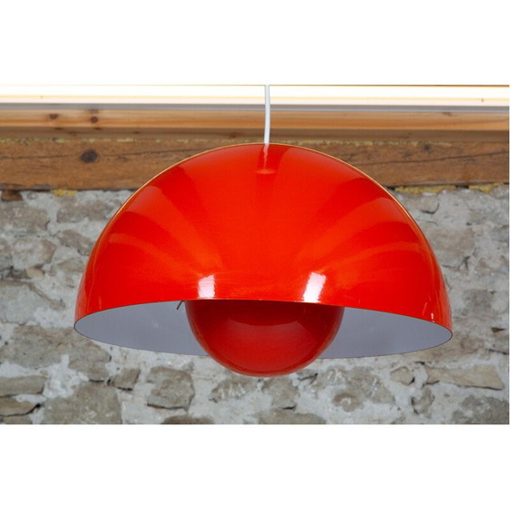 Image 1 of Lampe suspendue vintage en métal laqué rouge par Verner Panton pour Louis Poulsen, 1970