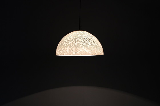 Image 1 of Lampe pendante en verre italienne des années 1970