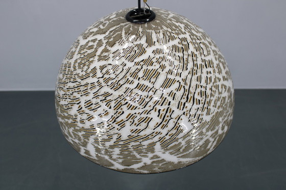 Image 1 of Lampe pendante en verre italienne des années 1970