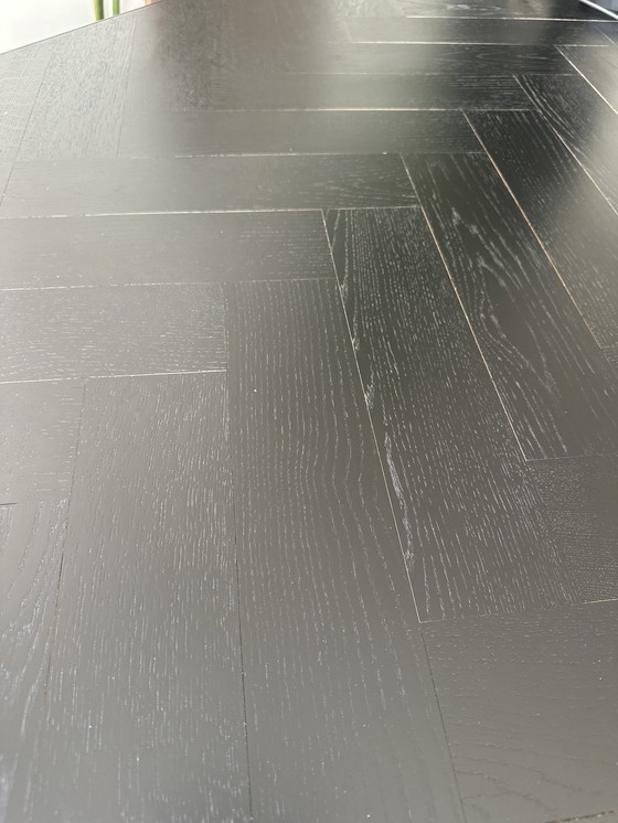 Image 1 of Table de salle à manger à chevrons