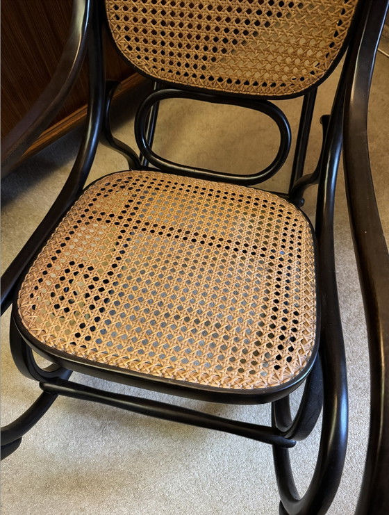 Image 1 of Fauteuil à bascule Thonet