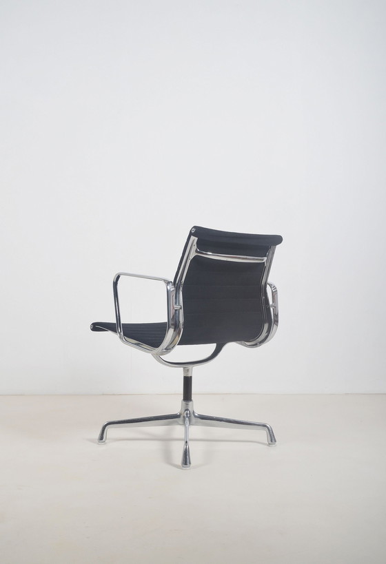 Image 1 of Chaise de bureau Ea108 Dessinée par Charles et Ray Eames pour Herman Miller