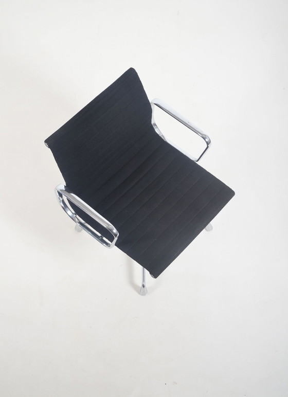 Image 1 of Chaise de bureau Ea108 Dessinée par Charles et Ray Eames pour Herman Miller