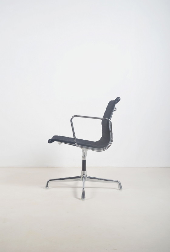 Image 1 of Chaise de bureau Ea108 Dessinée par Charles et Ray Eames pour Herman Miller