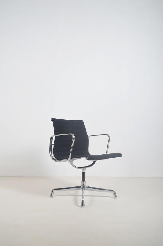 Image 1 of Chaise de bureau Ea108 Dessinée par Charles et Ray Eames pour Herman Miller