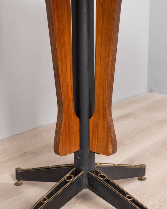 Image 1 of Table ronde en bois des années 60, conçue par Carlo Ratti pour Lissoni