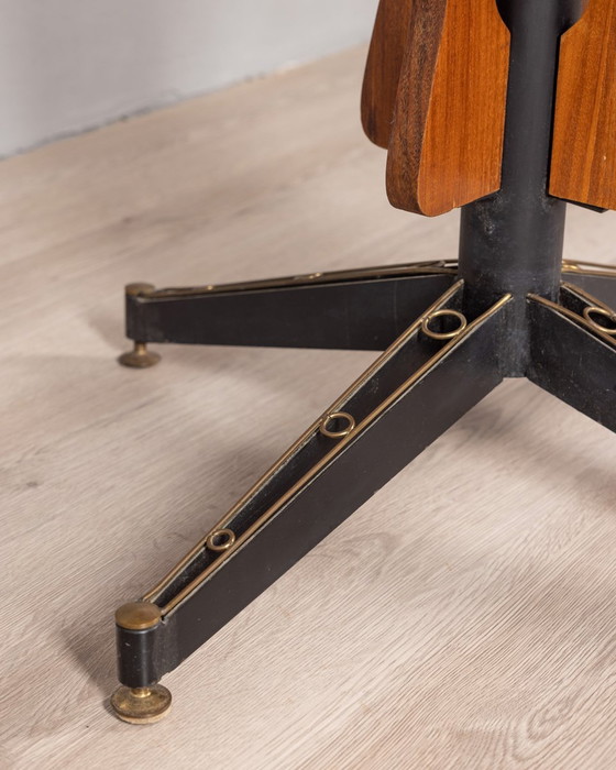 Image 1 of Table ronde en bois des années 60, conçue par Carlo Ratti pour Lissoni
