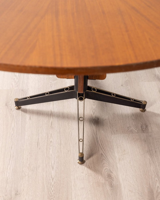 Image 1 of Table ronde en bois des années 60, conçue par Carlo Ratti pour Lissoni