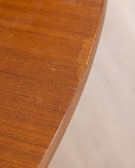 Image 1 of Table ronde en bois des années 60, conçue par Carlo Ratti pour Lissoni