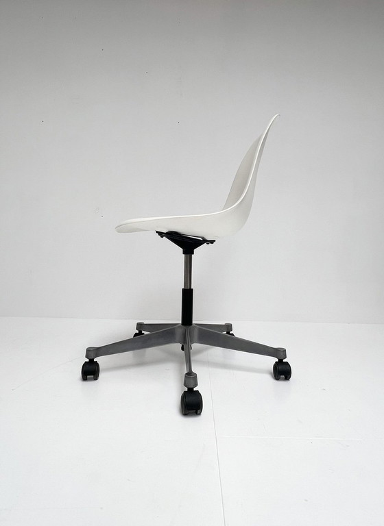 Image 1 of Chaise de bureau Vitra Eames, après 2000