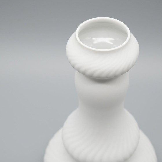 Image 1 of Hutschenreuther Vase en porcelaine bisque Duo Fine White Abstract Op-Art Relief Mcm