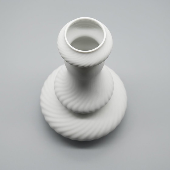 Image 1 of Hutschenreuther Vase en porcelaine bisque Duo Fine White Abstract Op-Art Relief Mcm