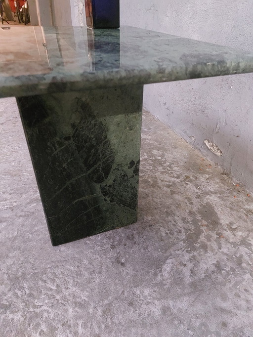 Table basse en marbre vert